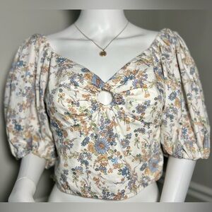 Abercrombie & Fitch Cropped Peasant Top Size Medium